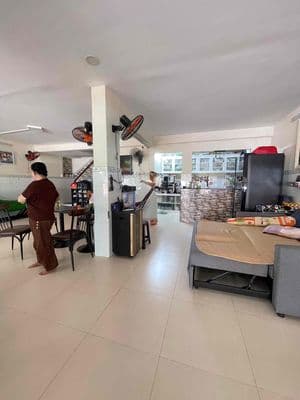 Bán tầng trệt chung cư Sơn Kỳ DTSD 140m2