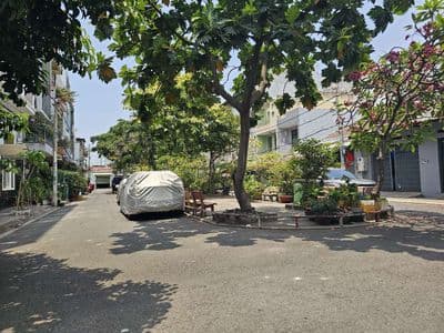 Bán Nhà Đường Tân Hòa Đông , 70m2 - 2 Tầng , Hẻm 8M - Quận Bình Tân