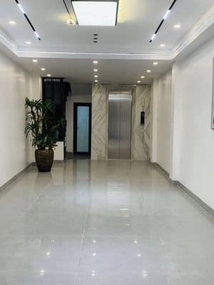 bán nhà mới tinh Nguyễn Văn Huyên 6 tầng thang máy