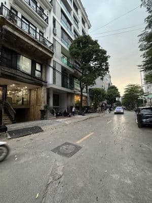 bán khách sạn 10 tầng Mễ Trì Hạ dòng tiền ổn định