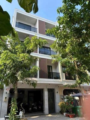 NHÀ 128m2 (8X17) 4 LẦU - THANG MÁY NGAY PHỐ ẨM THỰC Q.6