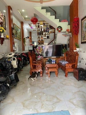 Nhà TX52 giá đầu tư,Nhà 1 tr 2 lầu, 4x14m, hướng Đông, đường thông HXH