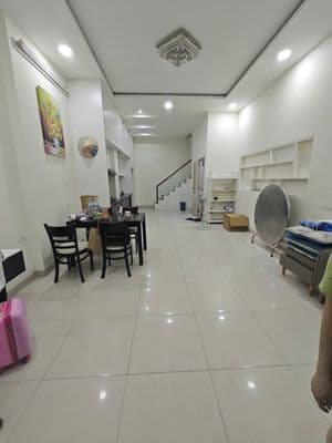 Bán nhà KDC Hồng Long 3 TẦNG Hẻm xe hơi