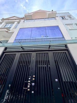 Hàng Hiếm - Dương Quảng Hàm - Ngang 5 dài 12 - 4 tầng lầu Chỉ hơn 6 tỷ