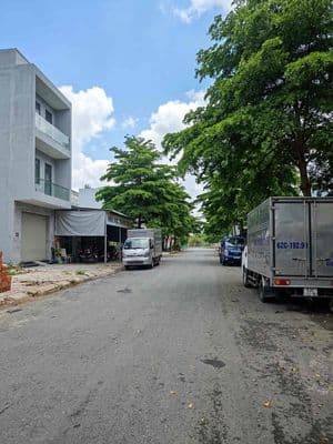 Không có căn thứ 2 trong khu vực