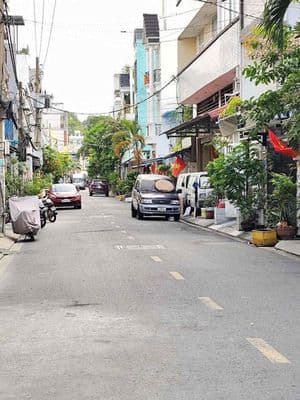 Không có căn thứ 2 để so sánh