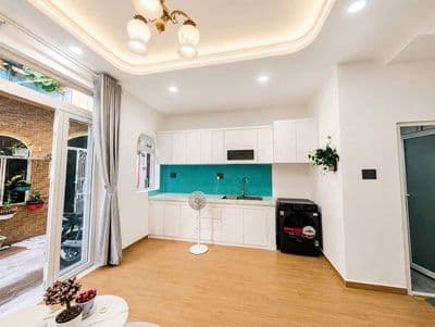 chủ cần bán gấp nhà 25 m2 giá nhỉnh 3 tỷ