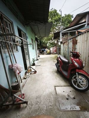 nhà mới đúc lầu gần chợ bùi môn xtd