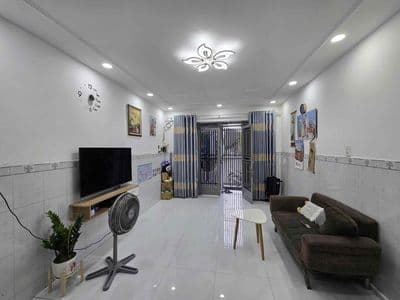 Bán nhà P15 Tân Bình, 40m2 Đất, Hẻm 6m thông, 2 Tầng, 4 Tỷ 5
