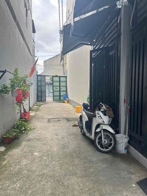 NHÀ HXH- NGUYỄN ẢNH THỦ- 30m²- 3 TẦNG - 4PN - SÂN THƯỢNG- NHỈNH 1 TỶ