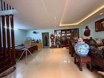 THIÊN LỘC ( KIM CHUNG CŨ ) BIỆT THỰ SÂN VƯỜN ĐƯỜNG 2 XE 7 CHỖ TRÁNH