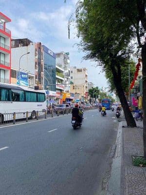 CHỈ 130 TR/M NGAY TT LÊ VĂN SỸ PHÚ NHUẬN SÁT MẶT TIỀN THẲNG 1 TRỤC