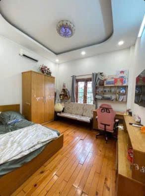 Nhà Đẹp 3 Tầng View Hồ Cực Hiếm – nhỉnh 5Tỷ gần đường Trường chinh