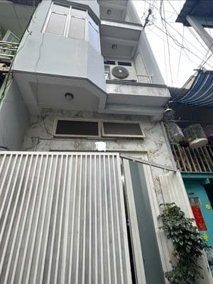 Bán nhà Quận 3 - 4 tầng hẻm thông sát mặt tiền CMT8 giá 4.4 tỷ