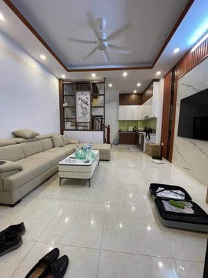 Tuyệt tác! Nhà Thái Thịnh mặt ngõ kd, 2 thoáng, ngõ thông, ở ngay 43m2