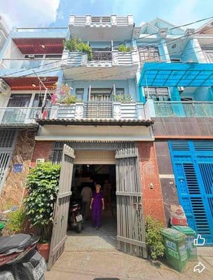 bán căn nhà vip lam thi hố nhỉnh 4T có 3 tầng 4 pn hẻm xe hơi