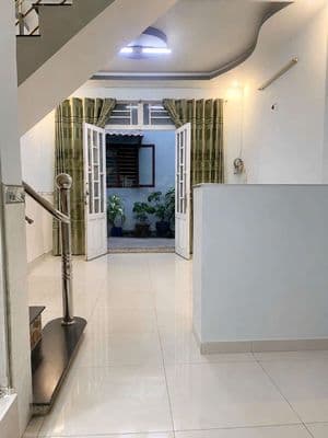 nhà sổ hồng hẻm xe hơi 4x8m 1 lầu Huỳnh Tấn Phát 1 tỷ 890