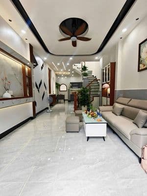 Nhà ngay Tên Lửa gần chợ Bình Trị Đông có phòng ngủ trệt