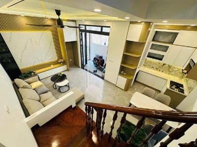 bán nhà 5 tầng Bồ Đề Long Biên mặt tiền khủng