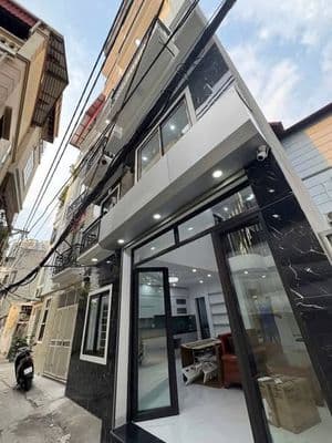 bán nhà 5 tầng Hữu Hoà giá tốt