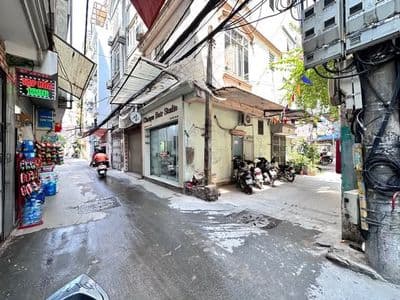Nhà Cầu Giấy 33m2 5 tầng ngõ thông gần ĐH GTVT