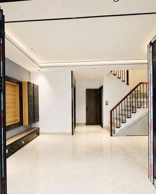 bán nhà ngọc thuỵ 32m2 6 tầng thang máy