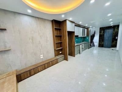 Nhà độc lập mới Ngọc Thụy, 40m2, 6 tầng, thang máy, gần chợ, ô tô trán