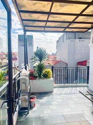 Nhà 56m2 x 4T Q. Long Biên, gần hồ, ô tô tránh, giá nhỉnh 8 tỷ