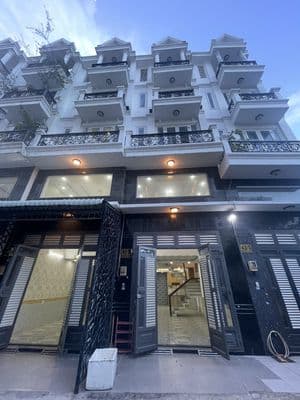HXH Hoàng Bật Đạt, P.15, Tân Bình, nhà 4 lầu, 60m2 chỉ 7,2 tỷ