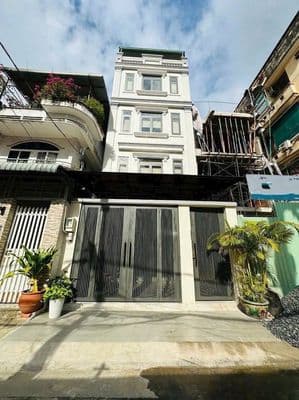 HƠN 13.5 TỶ - CHDV 5 TẦNG THANG MÁY - DÒNG TIỀN 63 TRIỆU/THÁNG