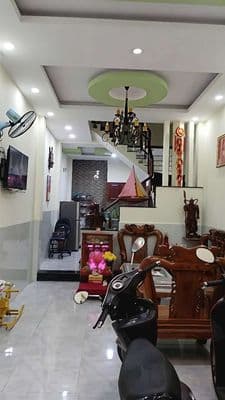 nhà lầu suốt ngã 5 Vĩnh Lộc