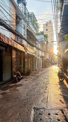 3 tầng BTCT, sát hẻm xe hơi, Hoàn Công đủ, pháp lý chuẩn,SHR, sát chợ