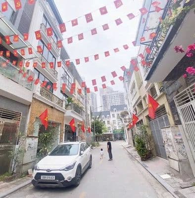 Nhà KĐT Văn Phú Hà Đông 68m 5 Tầng Kinh Doanh 18.3 Tỷ
