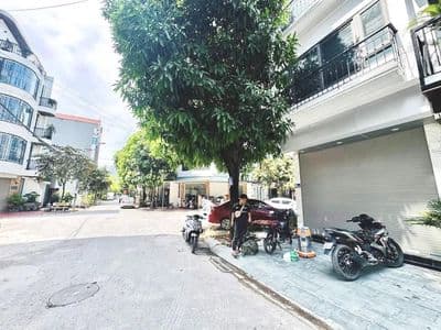 bán nhà 5 tầng trung tâm nhổn thang máy