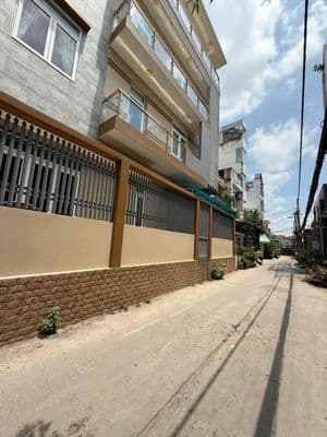 GIẢM CHÀO 300TR - NHÀ ĐẸP Ở NGAY - HẺM XE HƠI - 3 PHÒNG NGỦ