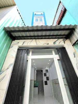 ● Chính chủ cần bán nhà shr đường Bến Vân Đồn 4 tầng full nội thất