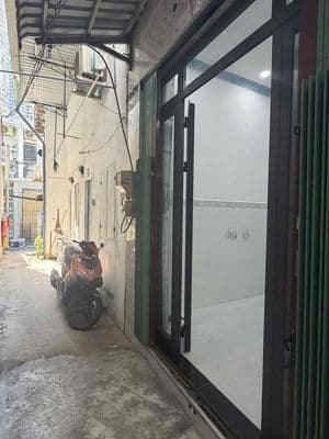 NHÀ BÁN 2 PN HẼM 710 HTP Q7 TPHCM