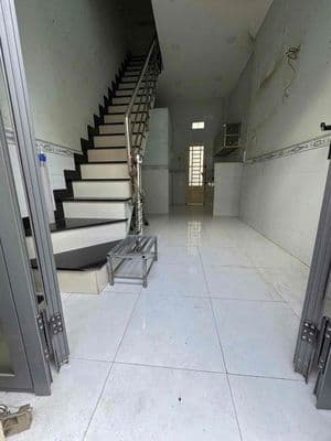 Bán nhà Bình Tiên, 20m2, 2 tầng, sổ vuông vức hoàn công đủ, hẻm 3m