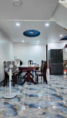 Sát Hoàng Diệu 2 Hẻm Xe Hơi 93m2 +4 Tầng Mới Xây