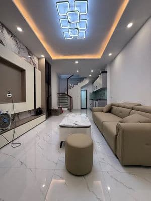 Bán Nhà Ngõ Bạch Mai - Trương Định 30m2 5 Tầng Thang Máy