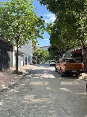 bán đất tặng nhà 4 tầng Thạch Bàn nhỉnh 7 tỷ