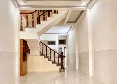 BÁN NHÀ 2 TẦNG GẦN CHỢ HIỆP BÌNH