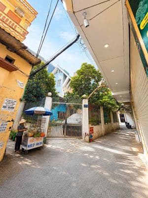 Nhà mới xây 42m2 5 tầng Mỹ Đình, kinh doanh sầm uất, 9.5 tỷ