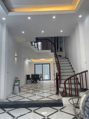 bán nhà 62m² Thanh Trì ô tô sát nhà