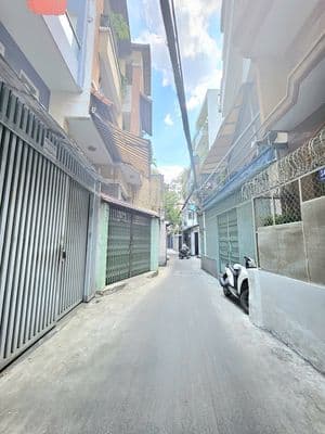 Nhà HXH Thích Quảng Đức P.5 Phú Nhuận DT: 4 x 8m (trệt + 2 lầu + 3PN)