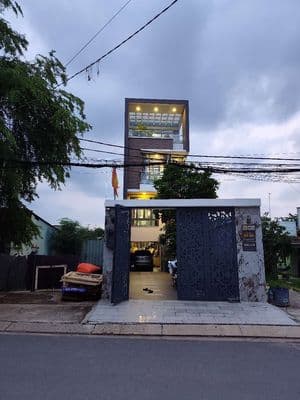 BÁN NHÀ MẶT TIỀN ĐƯỜNG ĐÚC 4 TẤM 5M X 35M