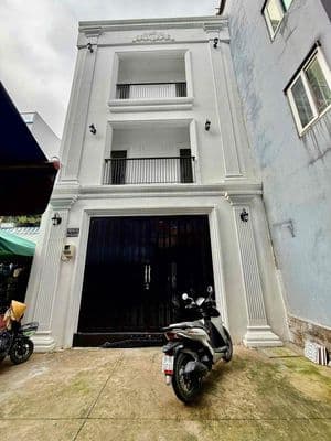 Nhà hẻm 958/ Lạc Long Quân, P8, Tân Bình,5.8*12m, 4 tầng, giá 7.5tỷ