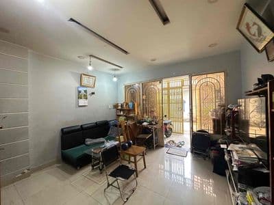 HẺM XE HƠI TRÁNH NHAU – ĐÔNG HƯNG THUẬN – SÁT CHỢ CẦU,