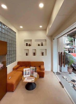 Hiếm! Linh Tây, 2 tầng, sát mặt tiền Tô Ngọc Vân, đường xe hơi 5.5m
