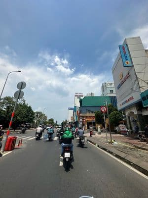 Xử lý NH nên Tôi bán gấp nhà mặt tiền 4lau Phạm Hùng,Q8,88m2,KD tốt